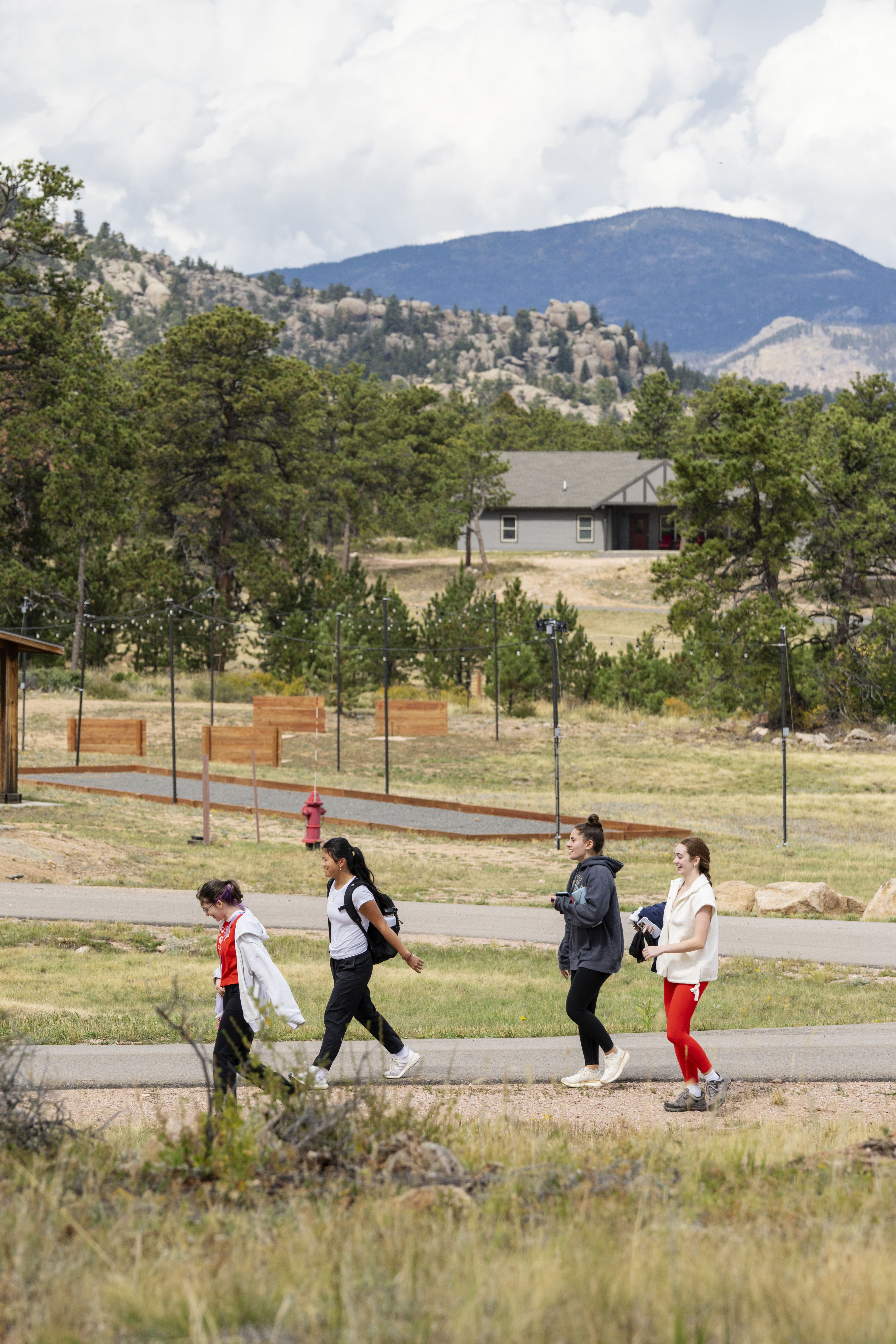 Students walking at the Kennedy Mountain Campus