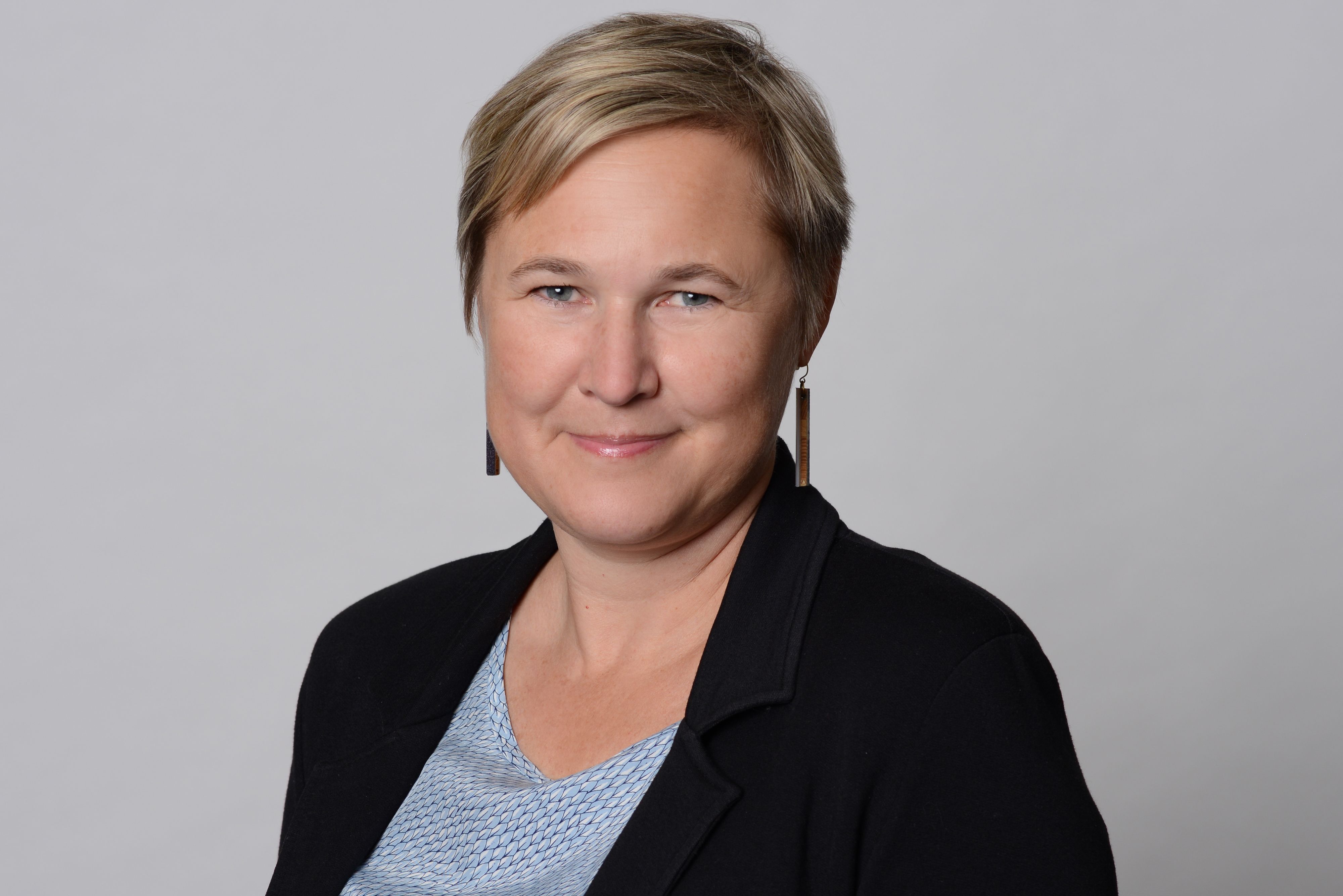 Headshot photo of Amy Schwartz