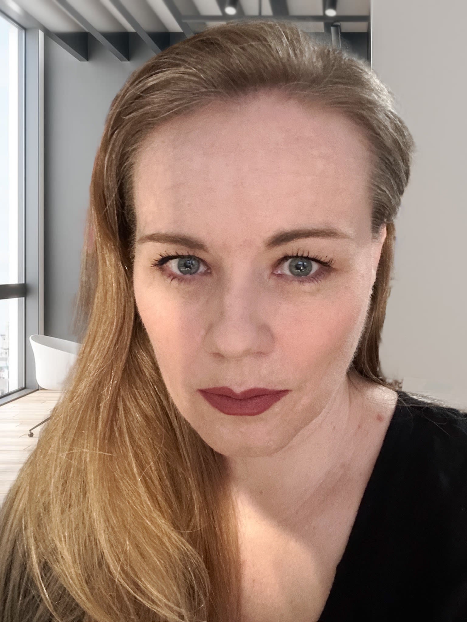 Mari Bengston headshot photo