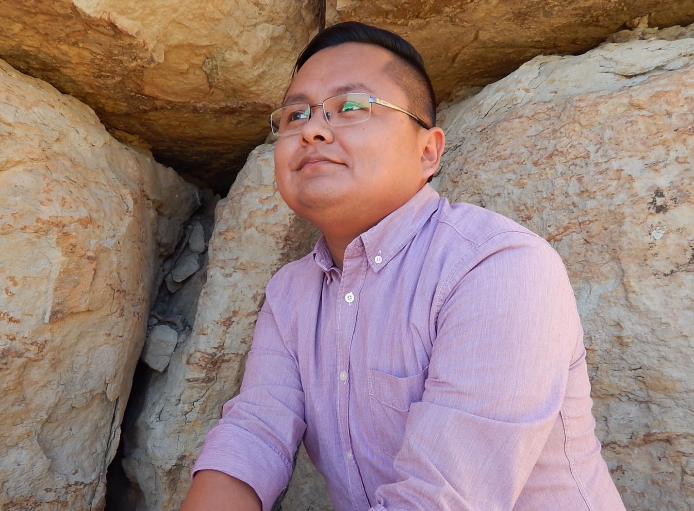 Manny Loley headshot.