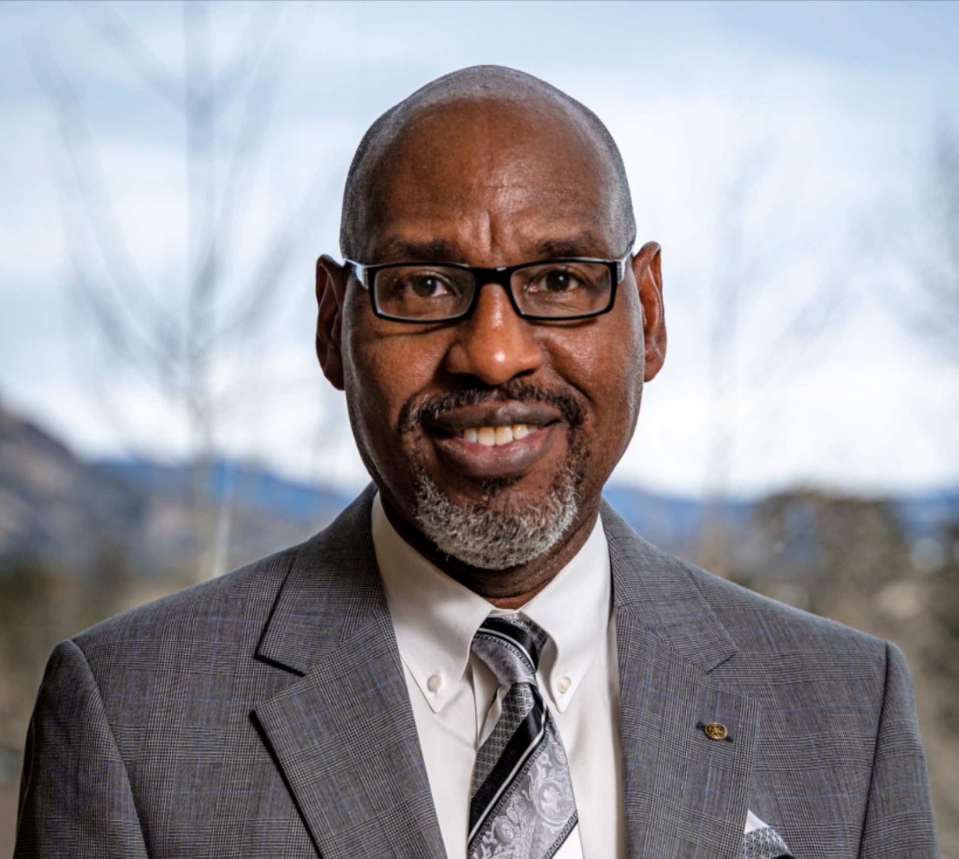 Headshot photo of Kevin Mullin