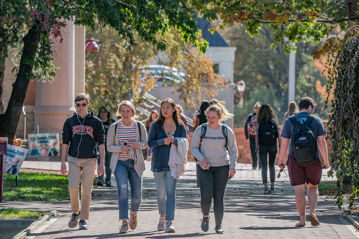 DU bridge between driscoll commons and community commons